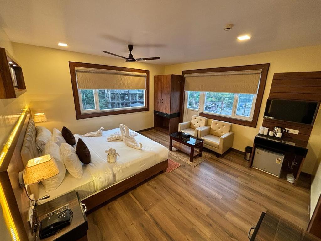 Hotel Golden Orbit Asansol Exterior photo